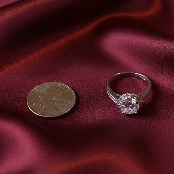 Silver Tone Simulated Moissanite Halo Engagement Promise Ring Size 8 NWOT - Picture 6 of 10